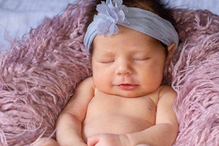 المولوده البنت في الحلم