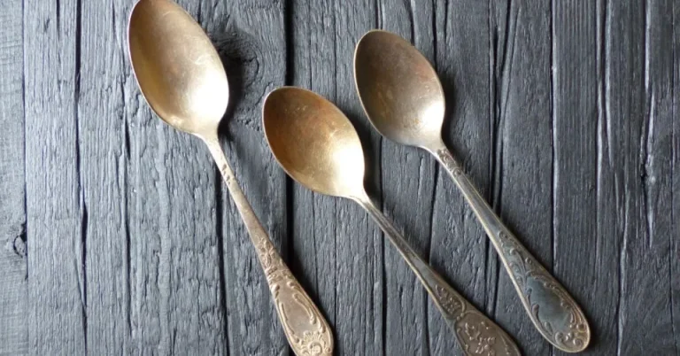 الملاعق في الحلم