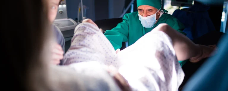 الولادة في منام المطلقة